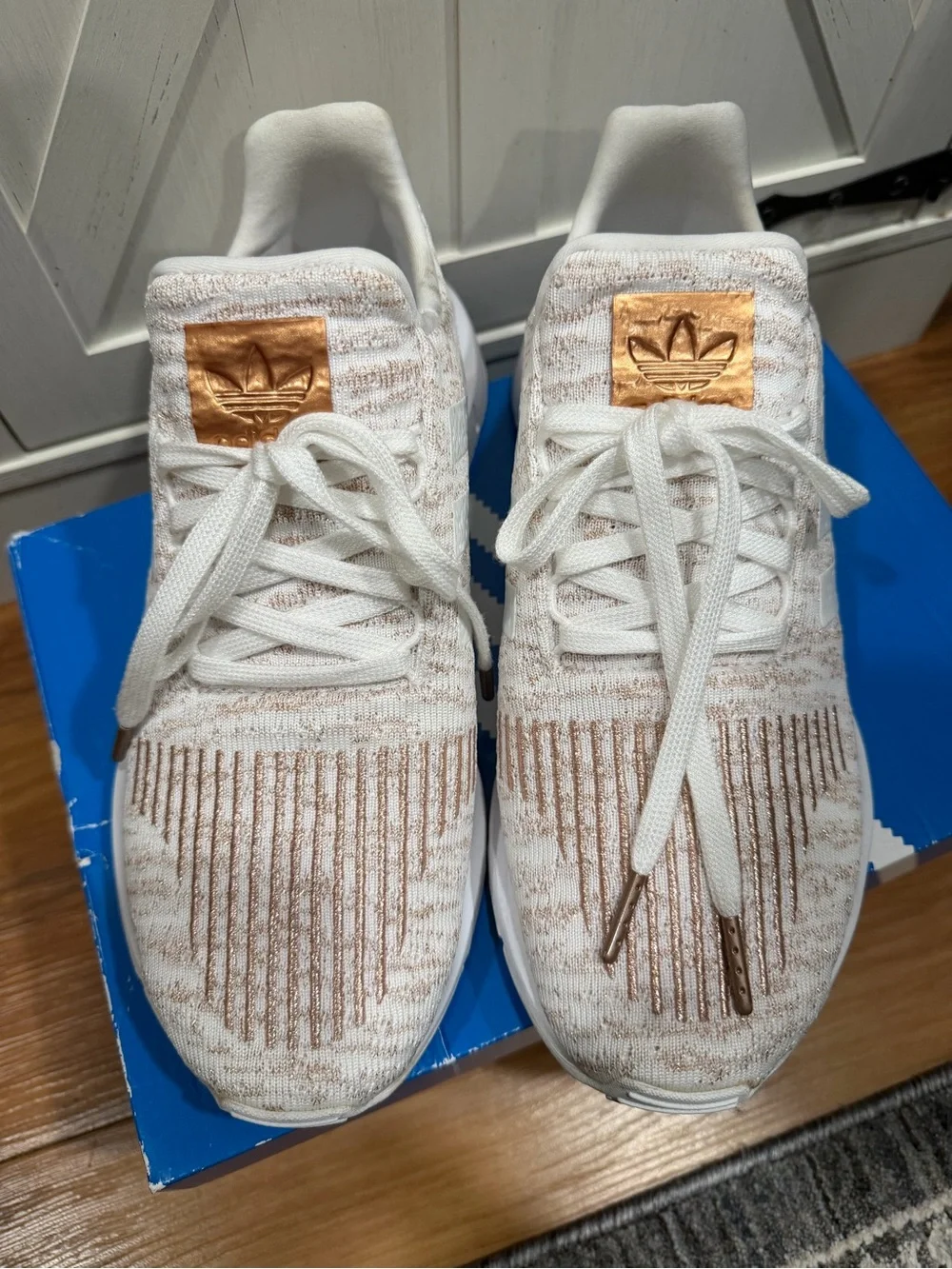 Adidas Swift Run 'White Copper Metallic' Womens 8.5 - Picture 3 of 11